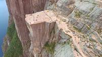  صخره پریکستولن از دیدنی ترین طبیعت های کشور نروژ